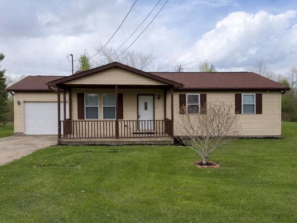221 E Arnold, Crestline, OH 44827