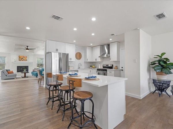 1312 Hyman LN, Austin, TX 78742