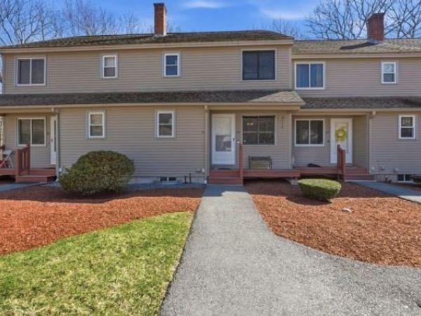 64 Macintosh Ln, Unit 64, Leominster, MA 01453