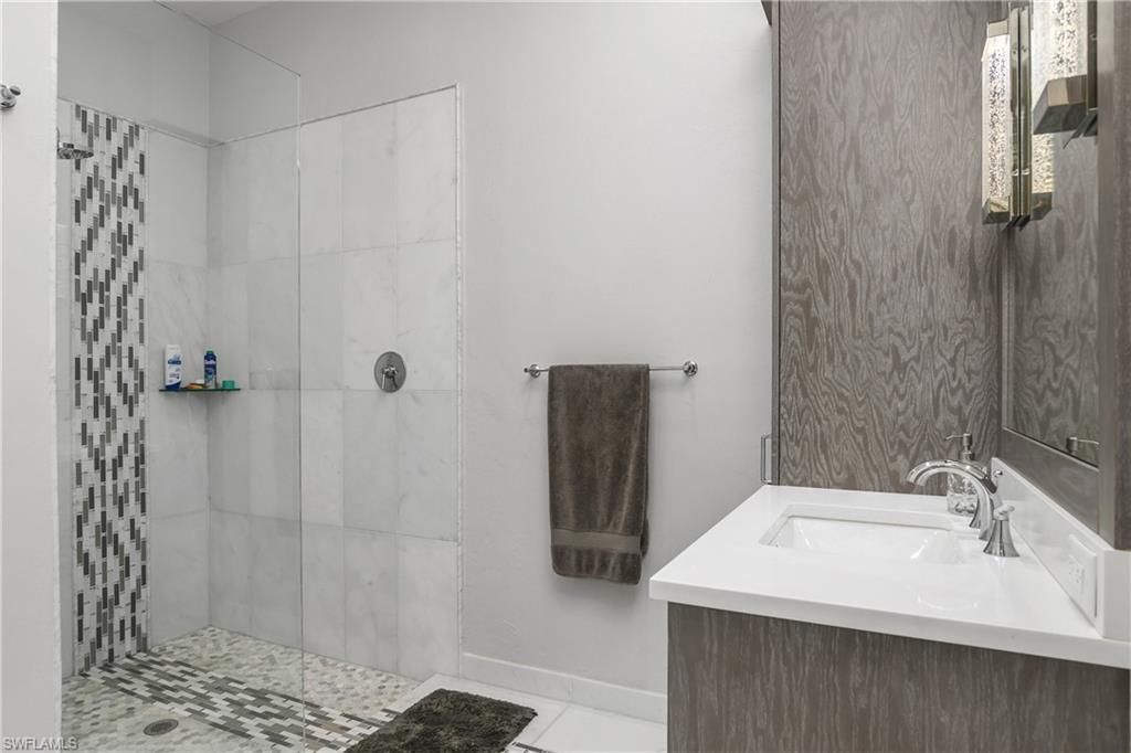 3370 Oaklake Ct , Bonita Springs, FL 34134 Photo