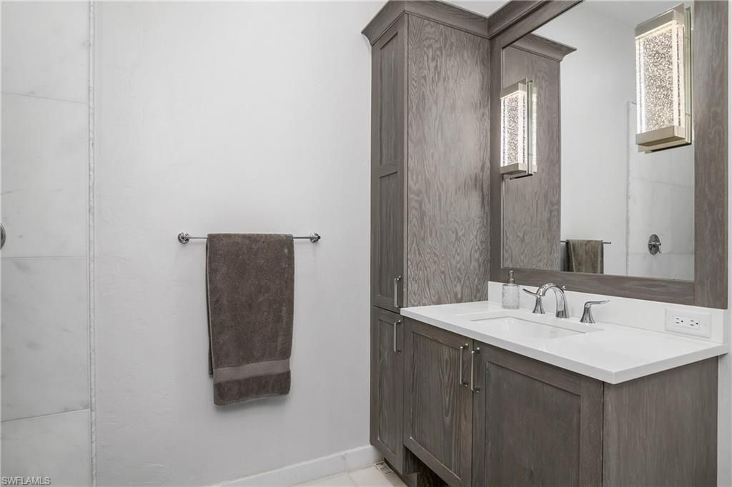 3370 Oaklake Ct , Bonita Springs, FL 34134 Photo