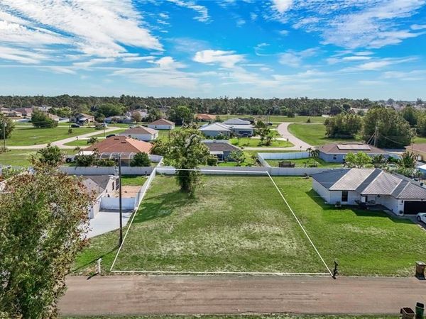 3205 NW 2nd PL, CAPE CORAL, FL 33993