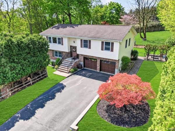 8 Cartwright Road, Stony Point, NY 10980