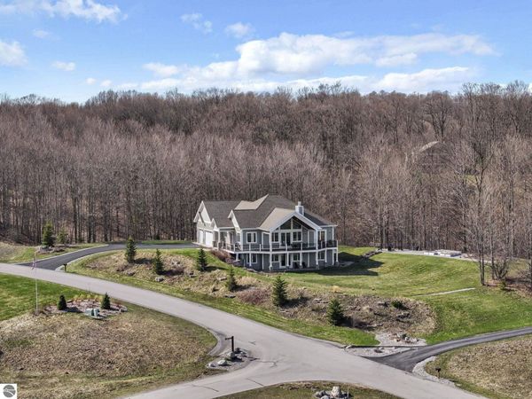 6790 Rolling Hills Drive S, Traverse City, MI 49684