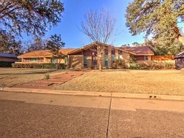 3763 Vinecrest Drive, Dallas, TX 75229