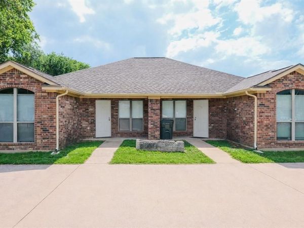 723 N Marsnhall Street , Franklin, TX 77856