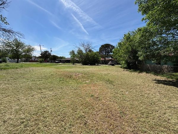 1025 Hirschi Lane, Wichita Falls, TX 76306