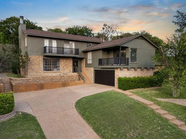 825 Wooded Crest Drive , Woodway, TX 76712