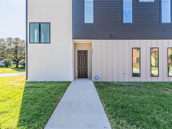 4309 SYLVESTER Street , Dallas, TX 75219