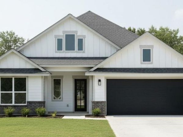 415 E Burks Street , Pilot Point, TX 76258