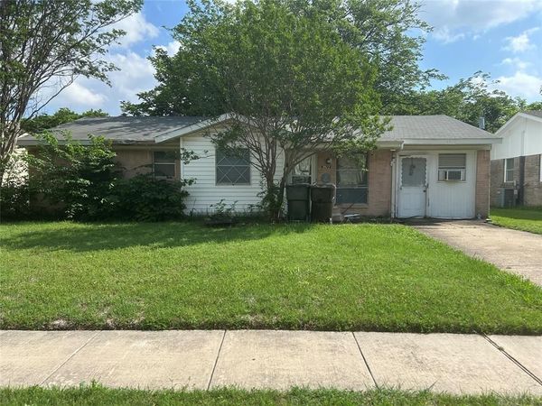 2812 E 15th Street , Plano, TX 75074