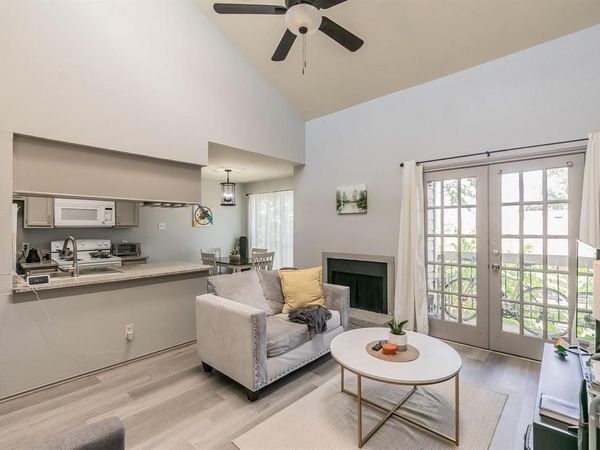 5750 Phoenix Drive , Unit 22, Dallas, TX 75231