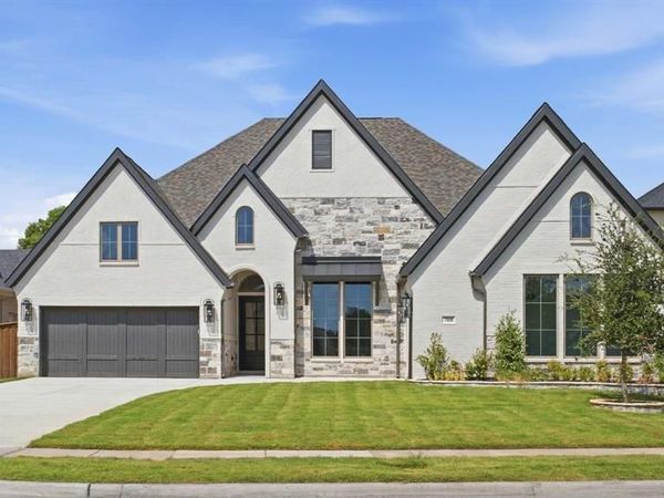 708 Bear Creek Drive, Hurst, TX 76054