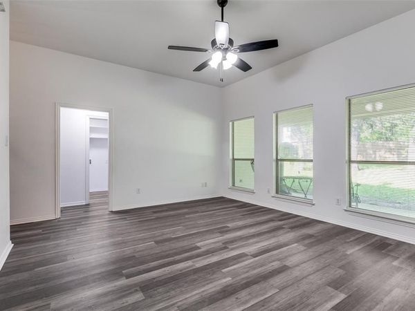741 Oak Park Drive, Azle, TX 76020
