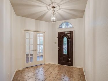 7048 Summit Parc Drive, Dallas, TX 75249