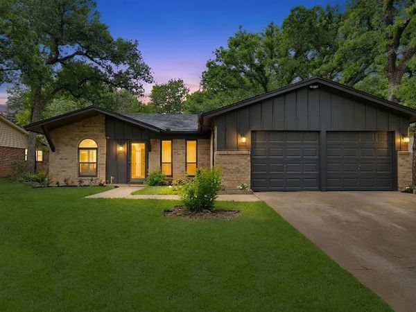 2912 Duff Drive , Arlington, TX 76013