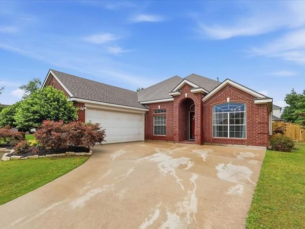 7109 Denver City Drive , Fort Worth, TX 76179