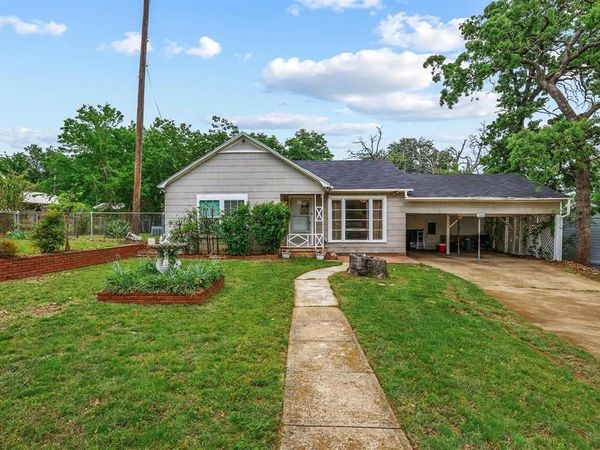 1107 W Hull Street , Denison, TX 75020