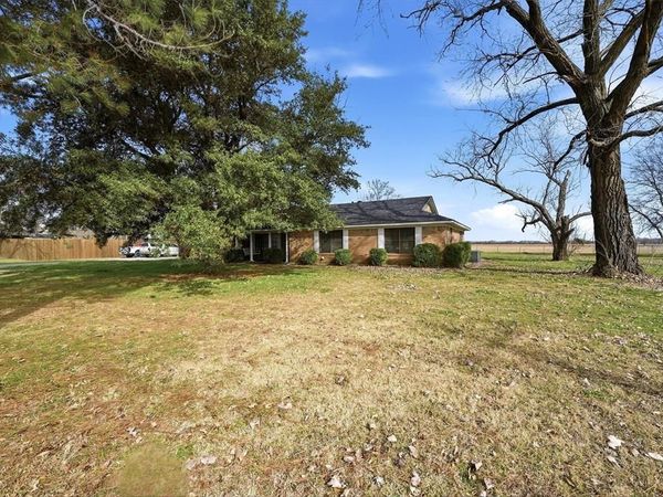 27161 State Highway 56 , Whitesboro, TX 76273