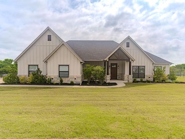 2120 Shady Grove Road , Weatherford, TX 76088