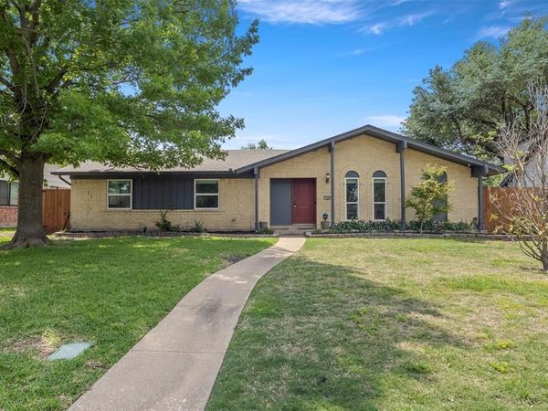 1302 Hillsdale Drive , Richardson, TX 75081