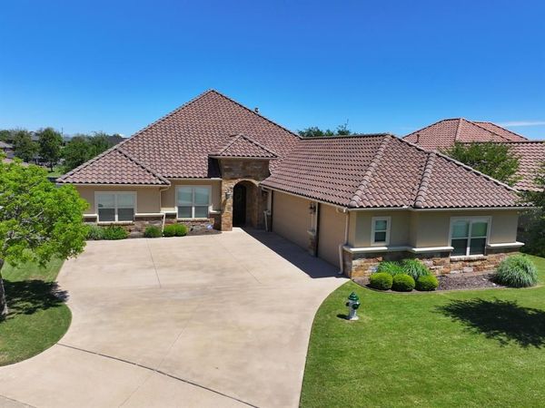 1605 Malibu Bay Court , Granbury, TX 76048