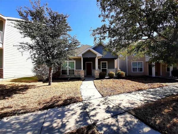 10916 Hopewell Cove , Fort Worth, TX 76179