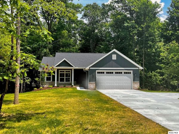 532 Floral Valley West, Howard, OH 43028
