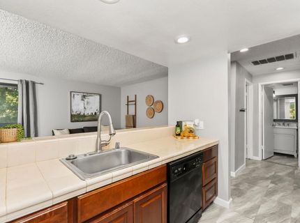 905 Fulton Ave #410, Unit 410, Sacramento, CA 95825 Photo