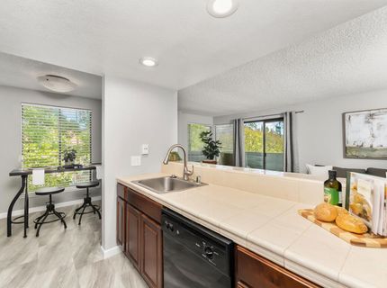 905 Fulton Ave #410, Unit 410, Sacramento, CA 95825 Photo