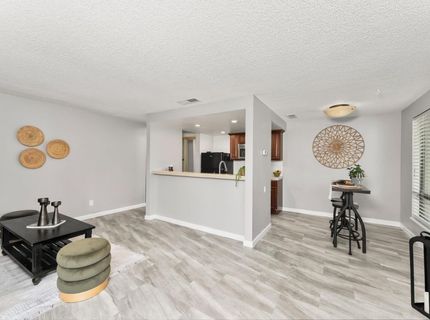 905 Fulton Ave #410, Unit 410, Sacramento, CA 95825 Photo