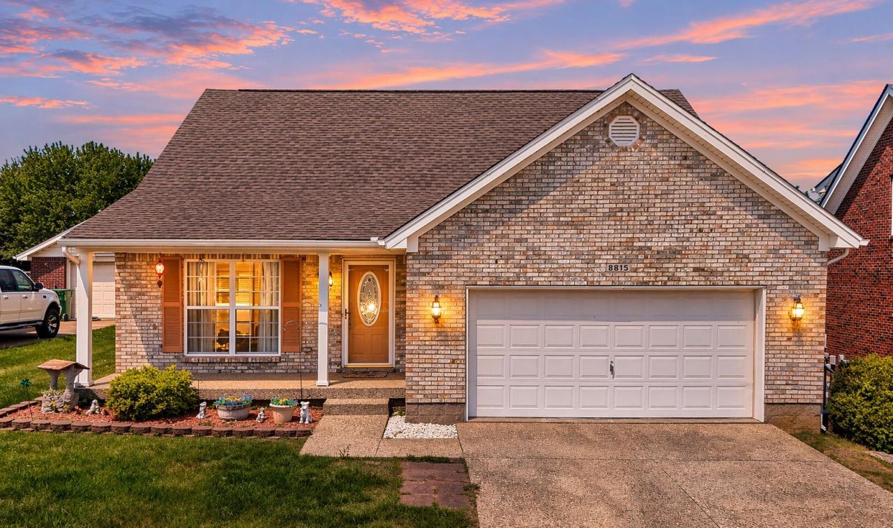 8815 Wisdom Lane, Louisville, KY 40229 Main Photo