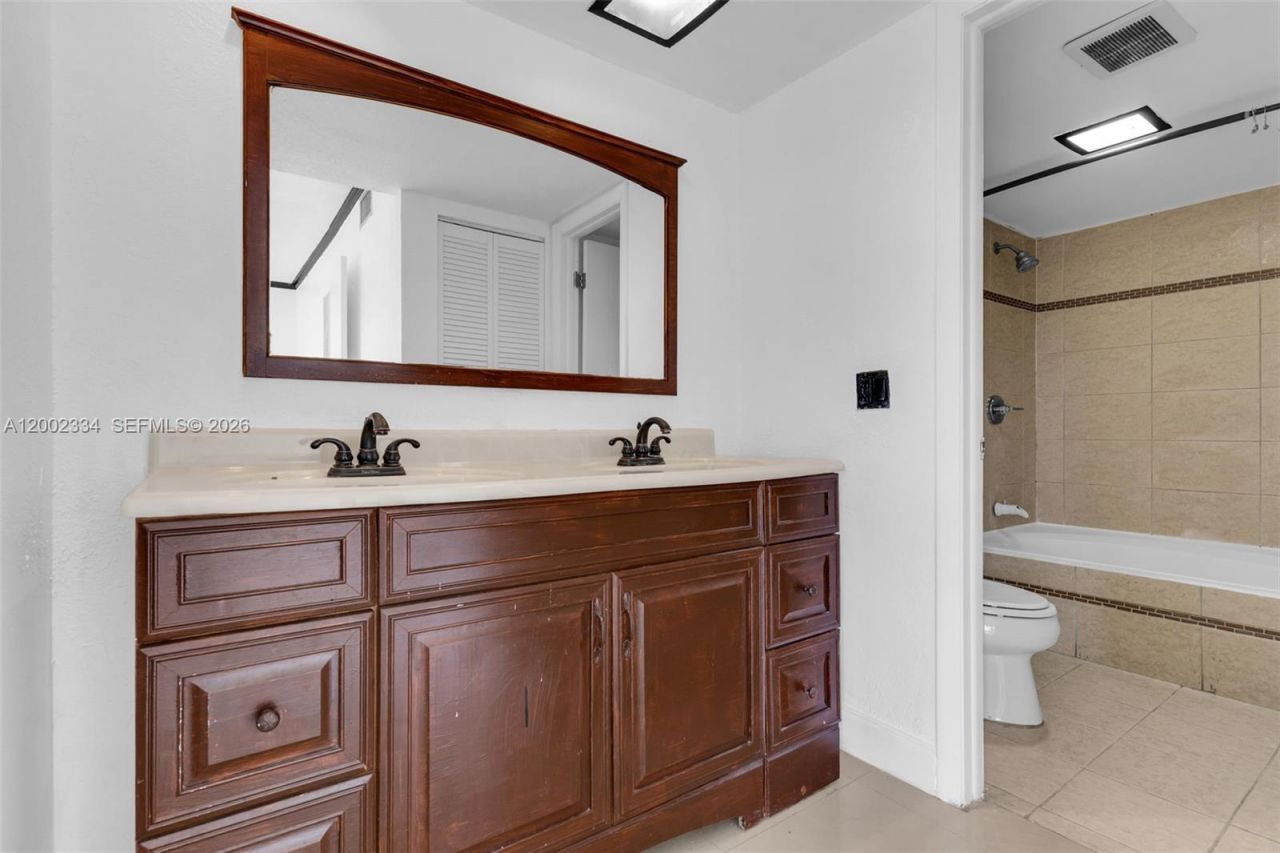 20509 NW 15 Ave , Unit 5-2, Miami Gardens, FL 33169 Photo