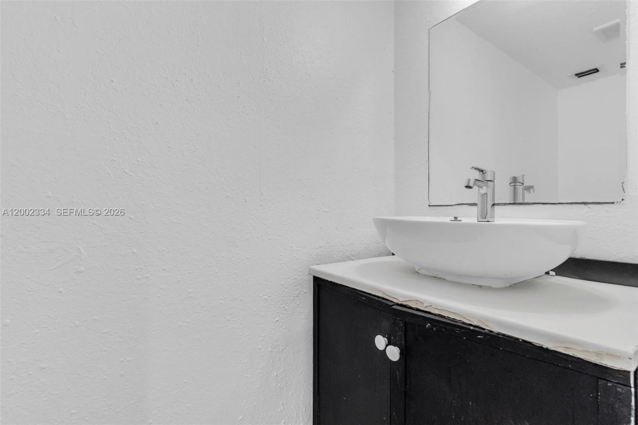 20509 NW 15 Ave, Unit 5-2, Miami Gardens, FL 33169 Photo