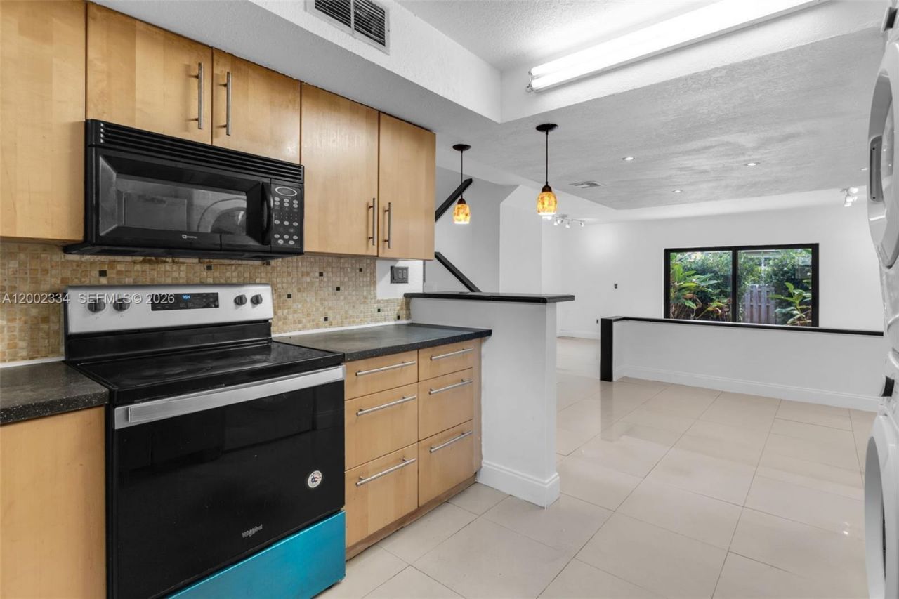 20509 NW 15 Ave, Unit 5-2, Miami Gardens, FL 33169 Photo