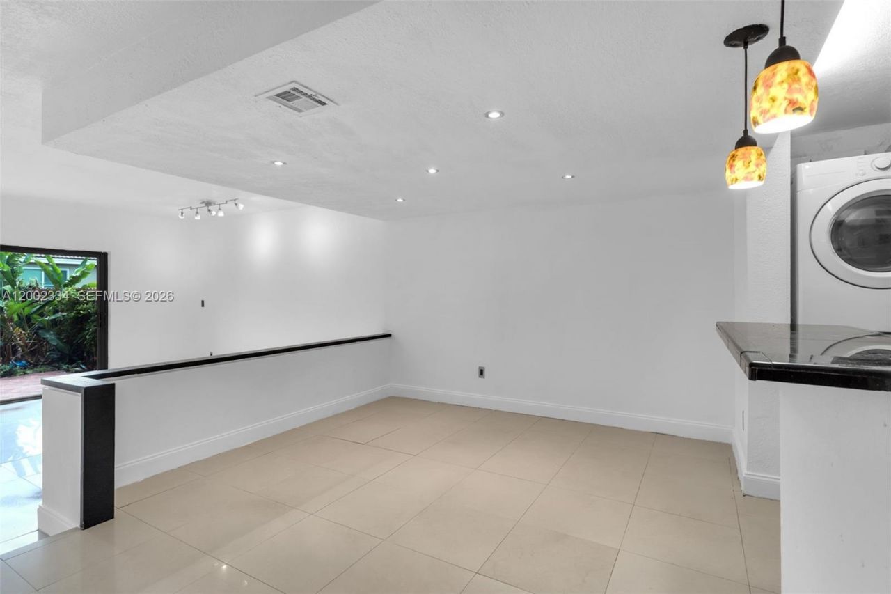 20509 NW 15 Ave, Unit 5-2, Miami Gardens, FL 33169 Photo