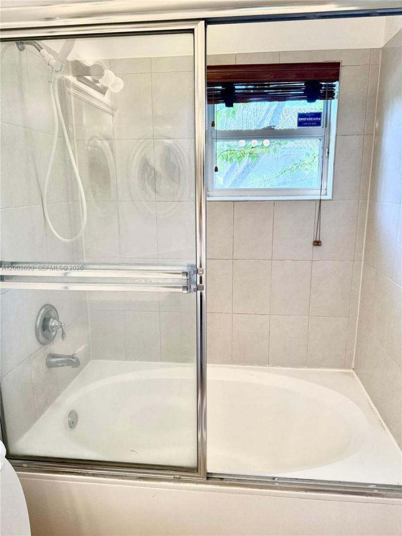 2206 NW 170th Ave , Pembroke Pines, FL 33028 Photo