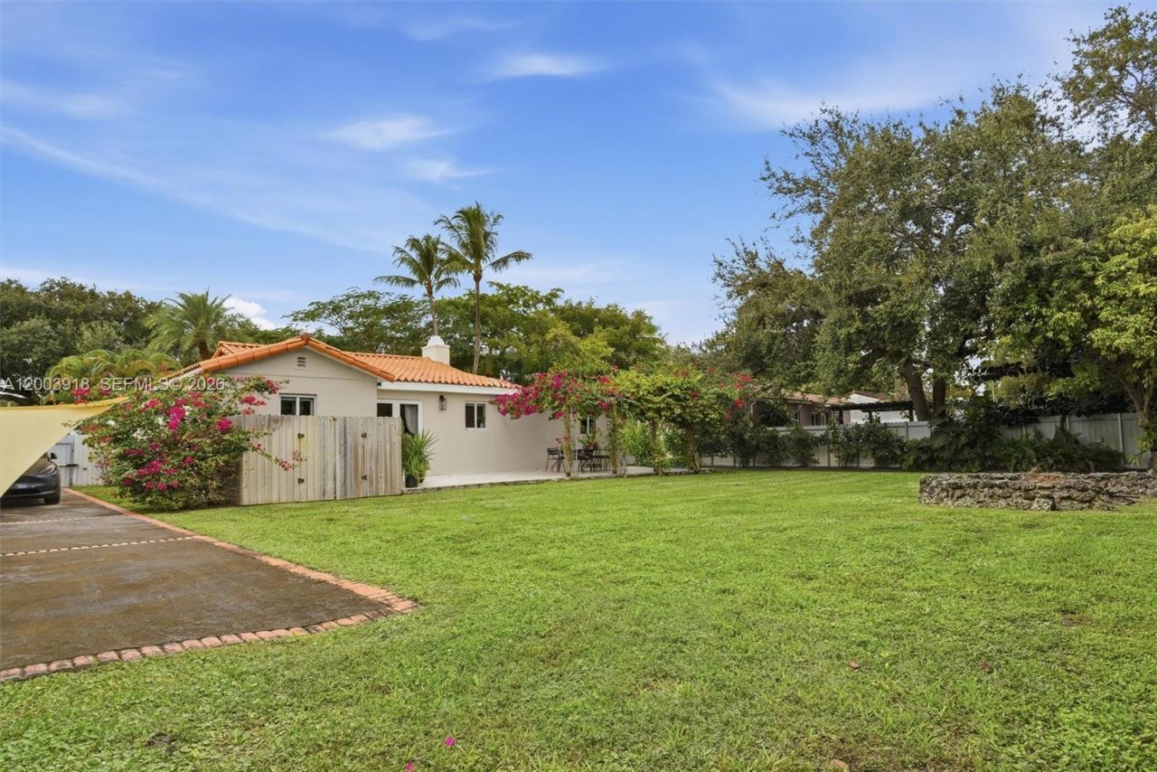 565 South Dr, Miami Springs, FL 33166 Photo