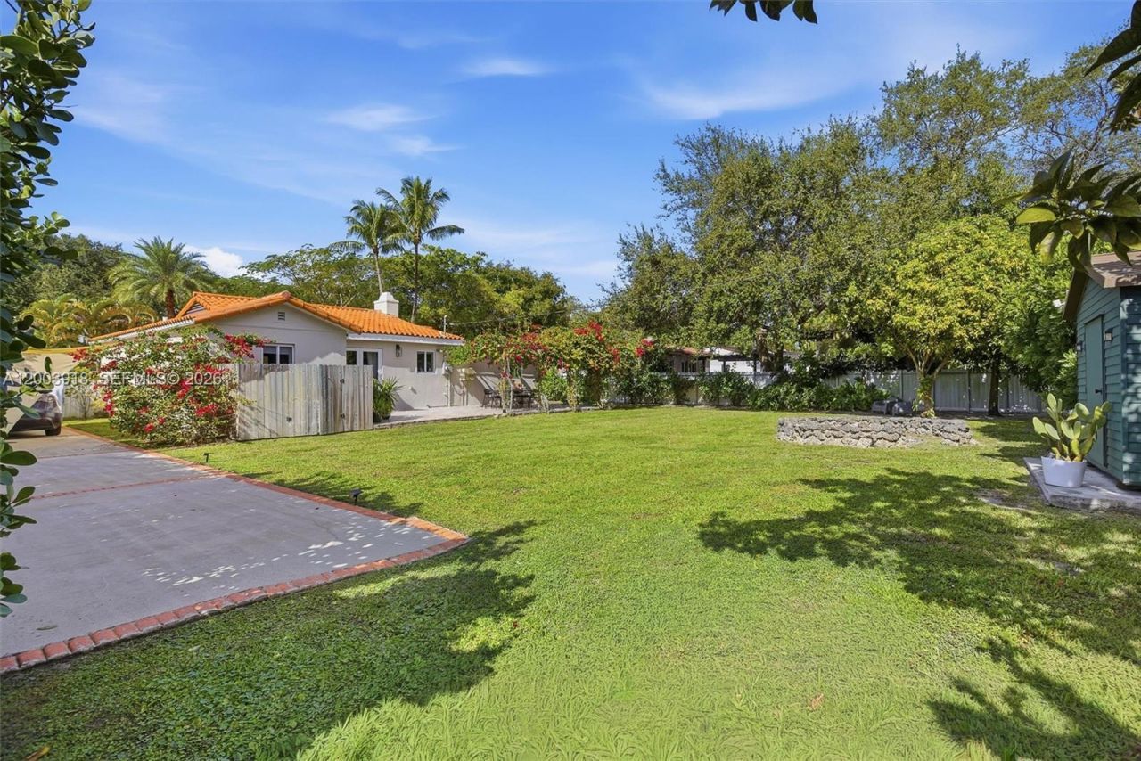 565 South Dr, Miami Springs, FL 33166 Photo