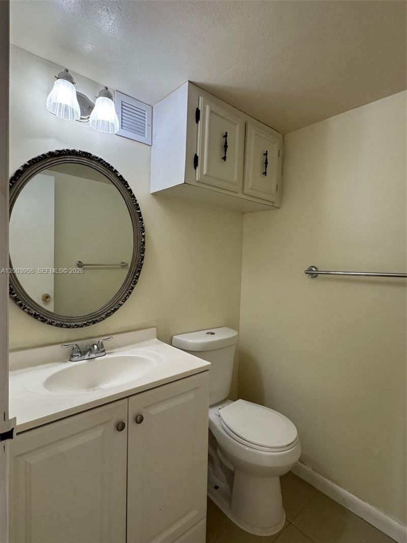 851 Three Islands Blvd , Unit 411, Hallandale Beach, FL 33009 Photo