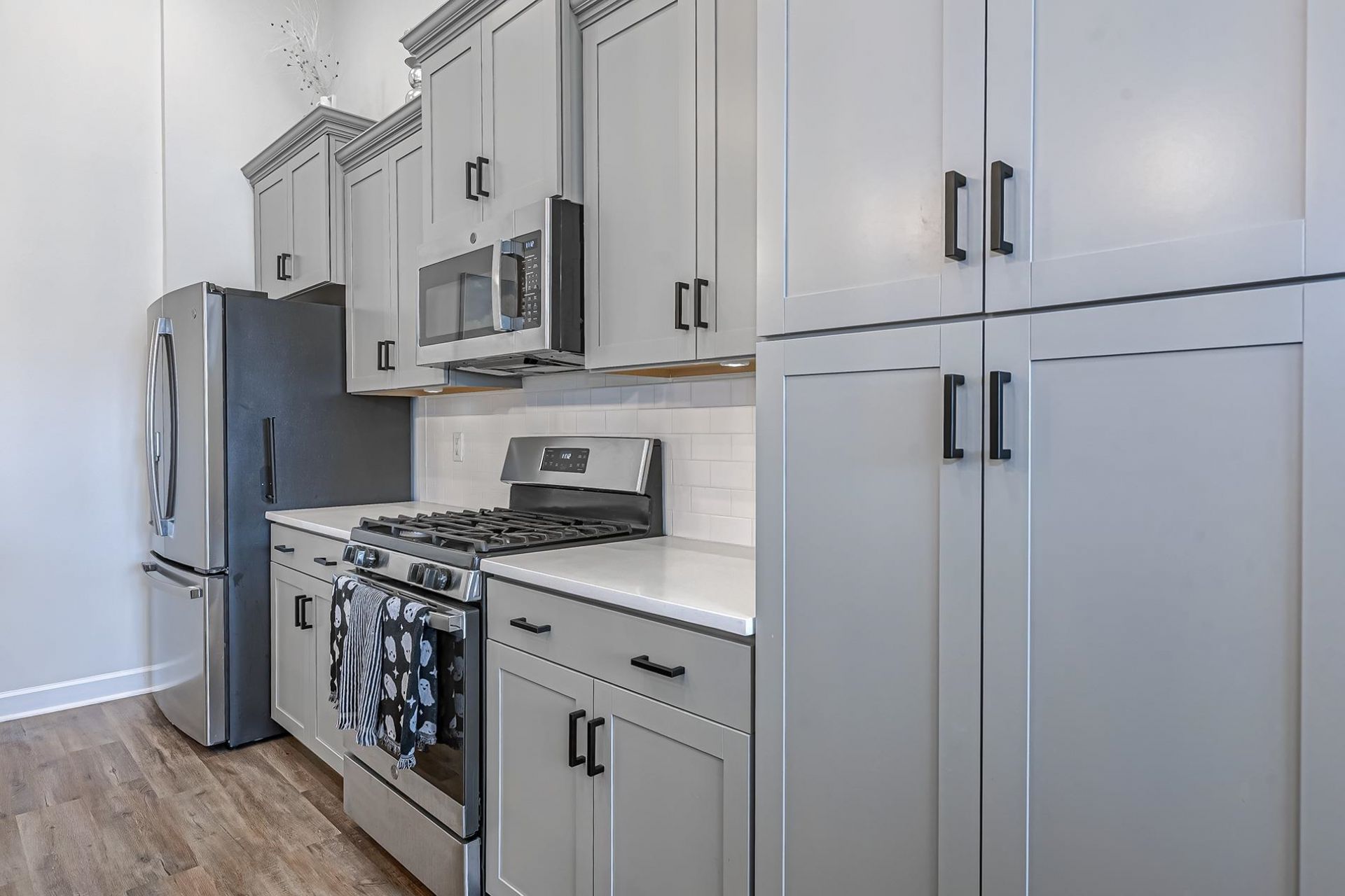 405 Heathside St.  Photo 12