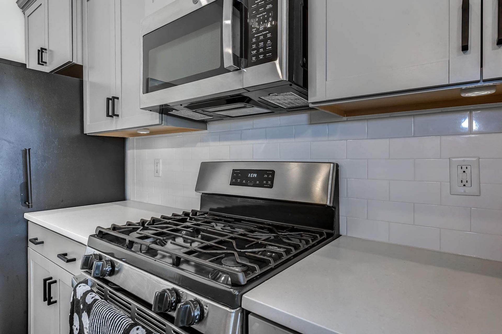 405 Heathside St.  Photo 13