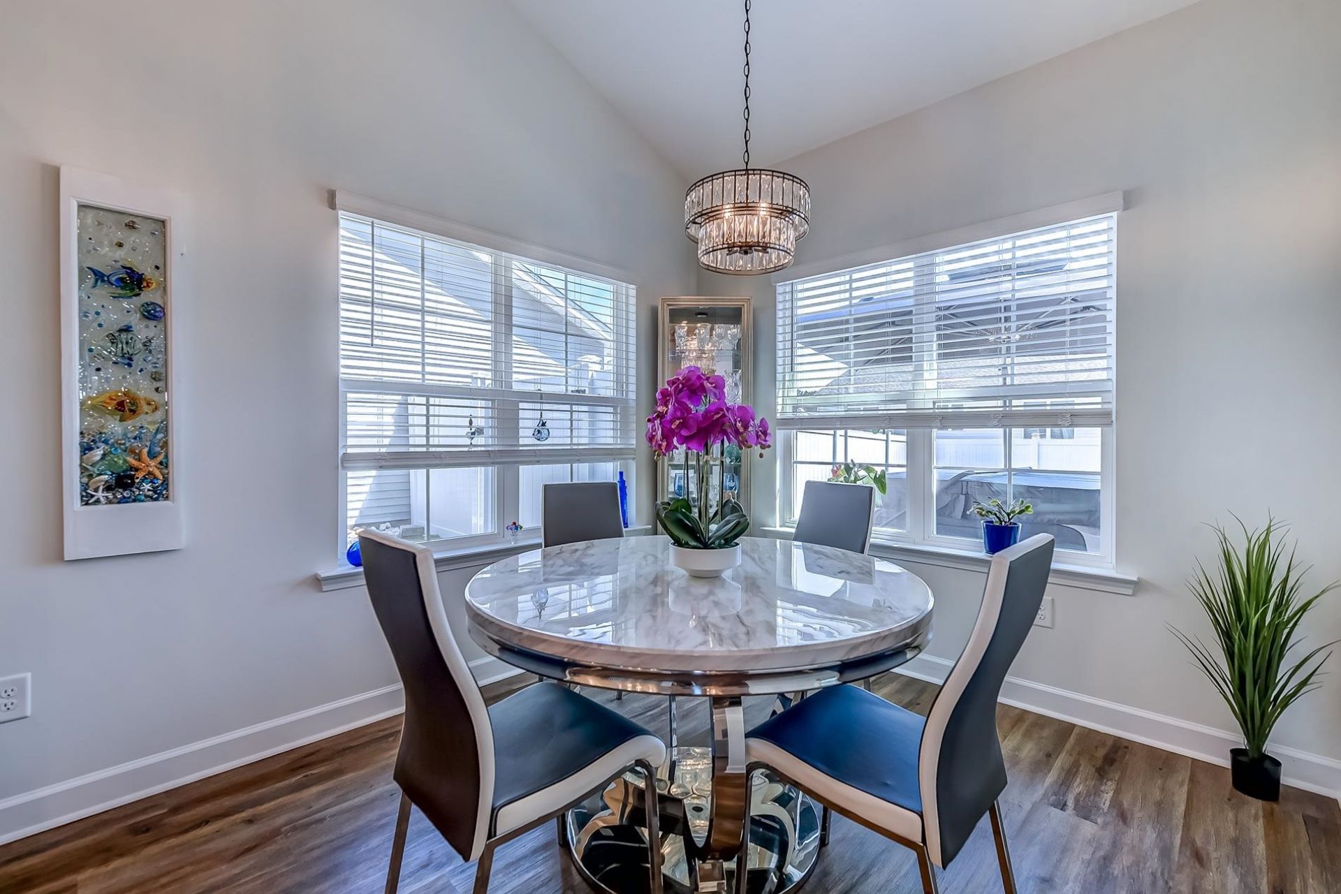 405 Heathside St.  Photo 14