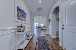 405 Heathside St.  photo 4