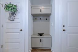 405 Heathside St.  photo 4