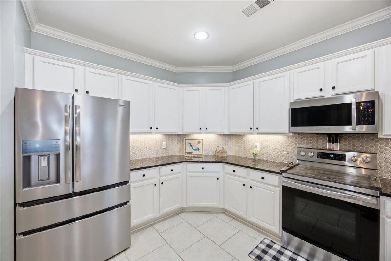 1088 Bridgeview Ln Photo 17