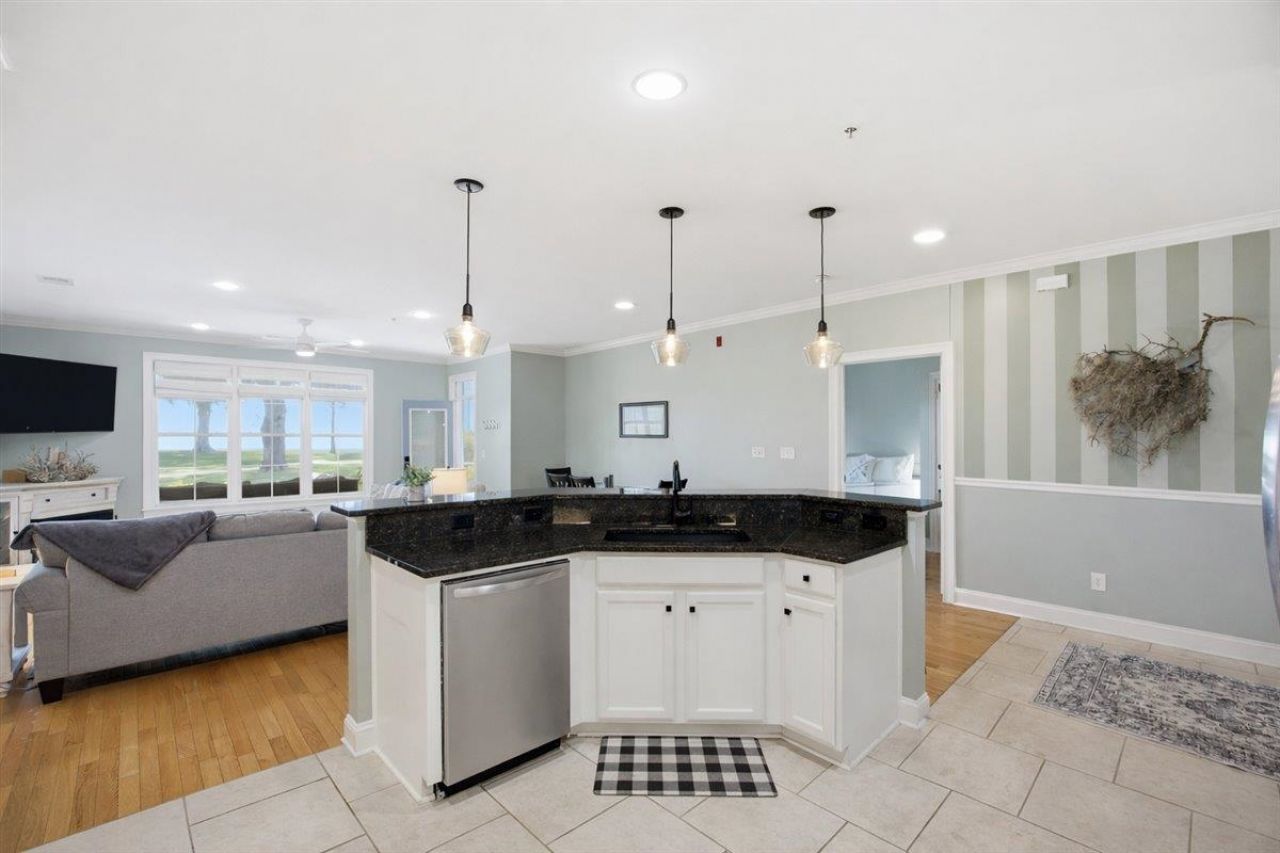 1088 Bridgeview Ln Photo 18