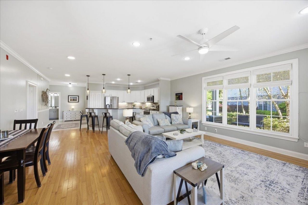 1088 Bridgeview Ln Photo 19