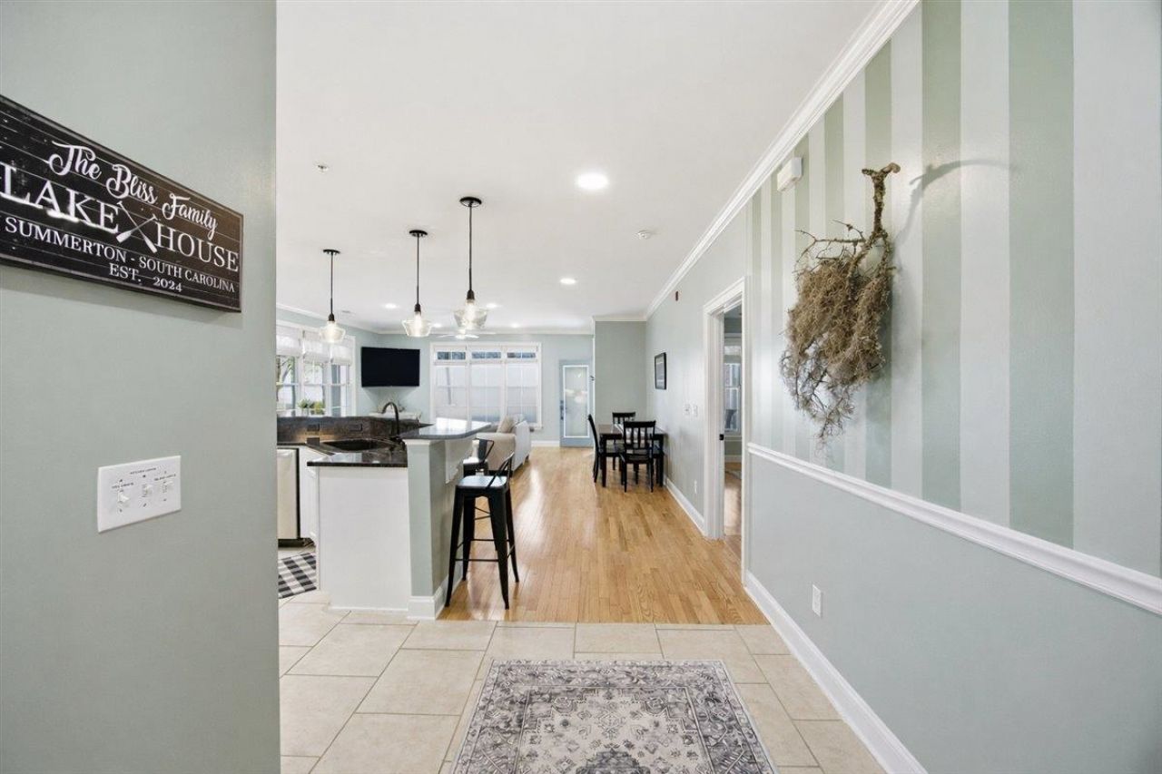 1088 Bridgeview Ln Photo 7