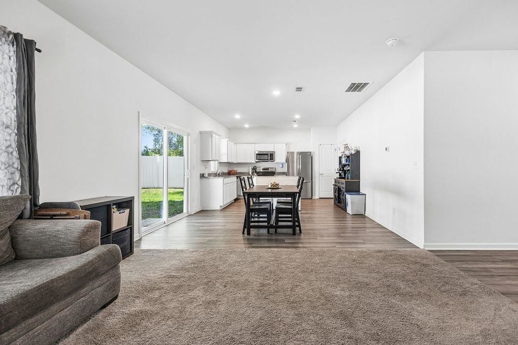 548 Tillage Ct.  Photo 6